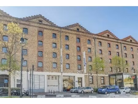 location local professionnel 4 103m²