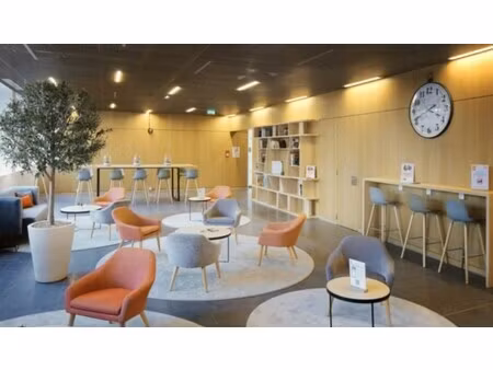 location local professionnel 7 389m² courbevoie 92400