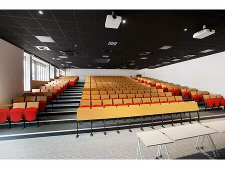 location local professionnel 3 404m²