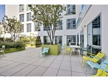 location local professionnel 6 045m²