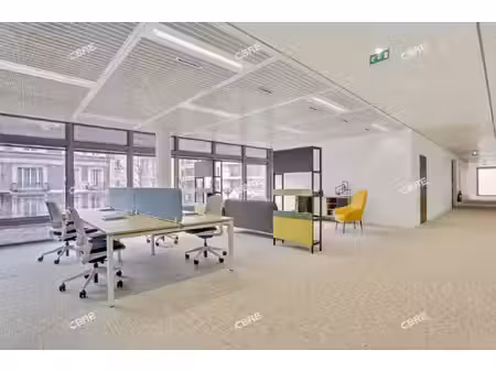 location local professionnel 4 116m²