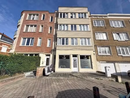 surface commerciale à vendre à boulevard des invalides 19 auderghem (vbd62534)