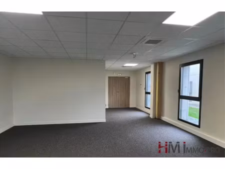 a louer bureau neuf - bourg achard