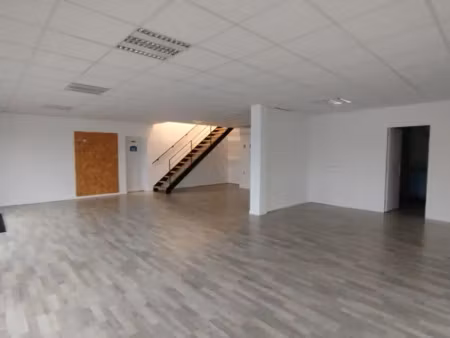 307 m² de bureaux/showroom à louer à plaisance du touch - idéal pour du e-commerce
