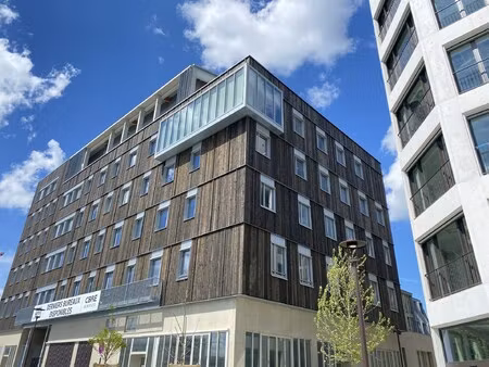 location local professionnel 313m² nantes 44200