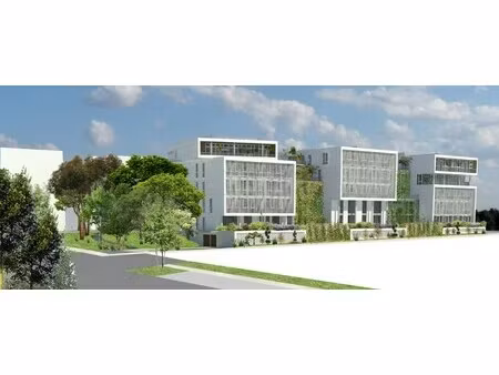 location local professionnel 279m²