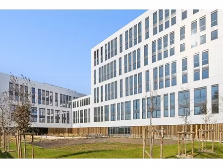 location local professionnel 7 672m² nantes 44300