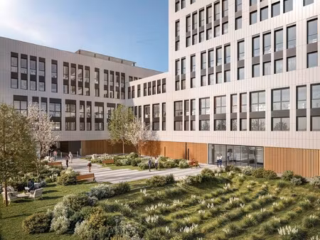 location local professionnel 9 492m² nantes 44300