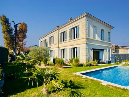 vente maison 5 pièces 210 m² saint-sulpice-et-cameyrac (33450)