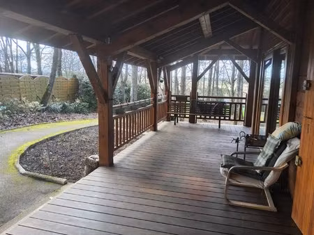 à découvrir : superbe maison en bois haut de gamme  au cœur de la nature !