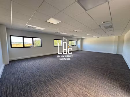 nantes métropole - local activité de 575 m² à louer avec bu