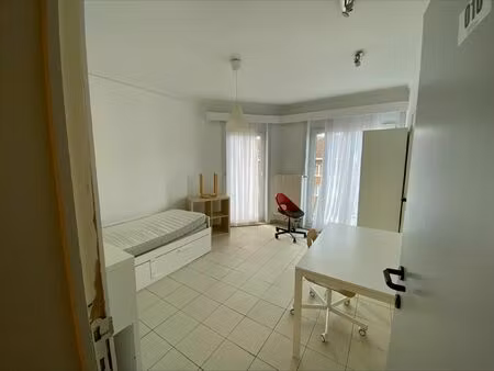 immeuble mixte en colocation à avenue télémaque forest (vbd62784)