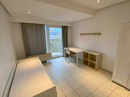 immeuble mixte en colocation à avenue télémaque forest (vbd63251)