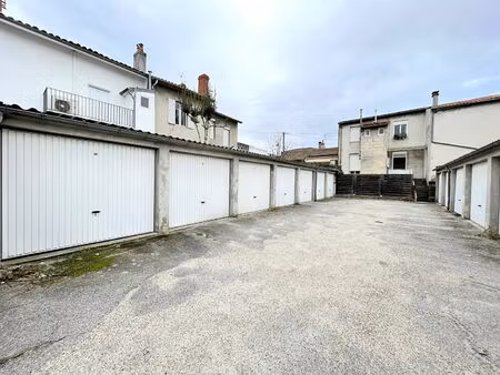 location garage à bordeaux (33000)