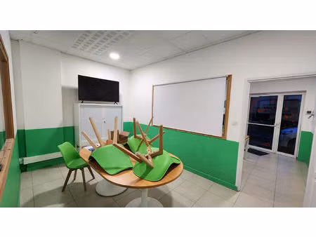 location commerce 300 m² à saint-étienne-au-mont (62360)