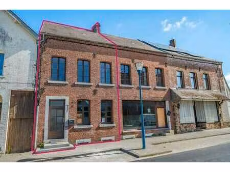 belle maison à rénover dans le village de sivry