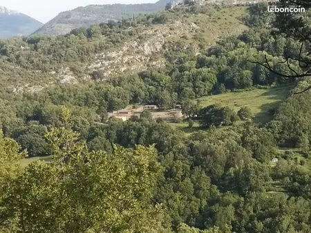 ferme avicole en activité clé en main + maison dont gîte  sur 7 ha terrain  dans cadre mag