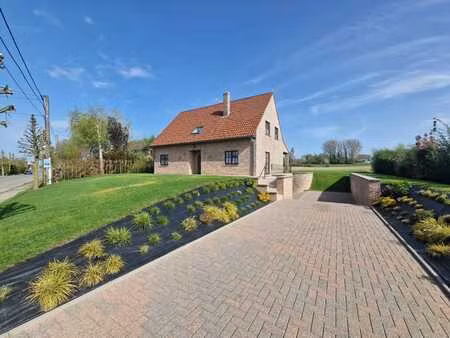 spiennes - villa 5 chambres + 2 garages