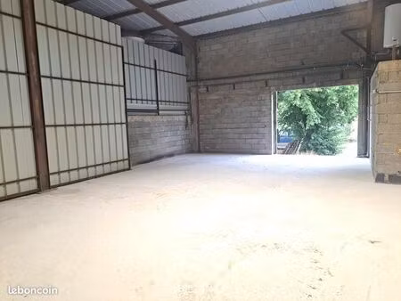 local 196 m² le plan de grasse