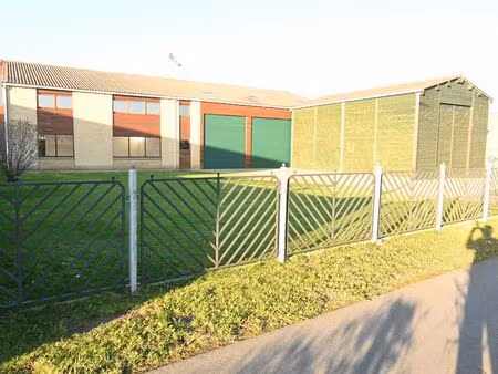 bien professionnel à louer à adegem € 2.300 (lihbg) - zakenkantoor deruyter | zimmo