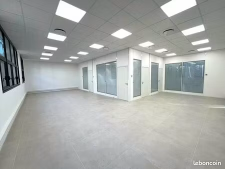 bureaux 80 m²