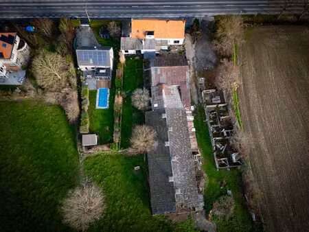 maison & entrepôt sur 30a 75ca!!