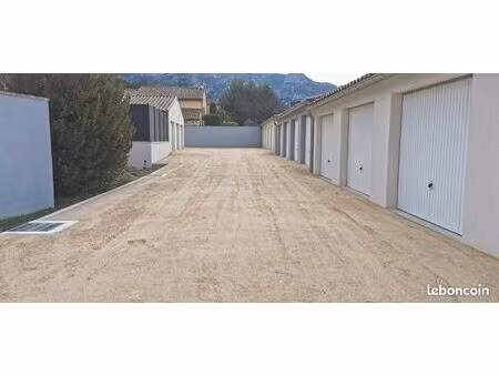 garage à louer à robion