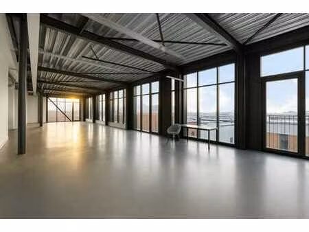 belle surface de bureau très modulable ±270m²