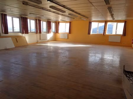 location immeuble 362 m² à saint-just-d’avray (69870)