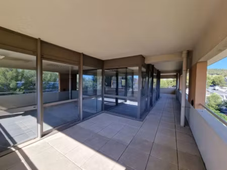 bureaux de 207 m² avec terrasse privative – un cadre de travail d’exception