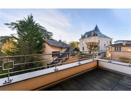 saint-cyr-au-mont-d'or - rare sur le secteur - local profess