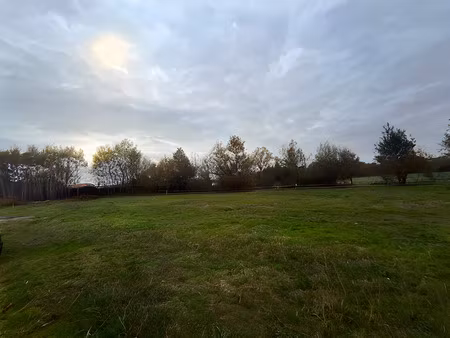 vente terrain la force