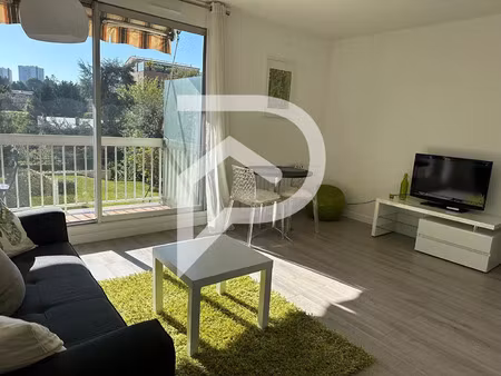 location appartement 2 pièces 47 m² à clamart (92140)