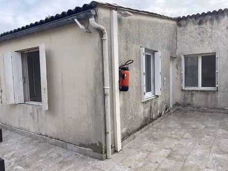 coeur du château d'oléron - appartement t2 avec coin nuit  idéal pied-à-terre