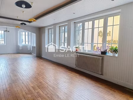 location locaux professionnels à plomodiern (29550)  870 €