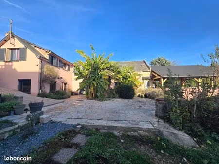 maison familiale 223 m3 - 8 pièces - jouy