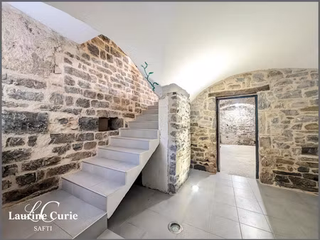 vente maison 5 pièces 147 m² à millau (12100)  185 000 €
