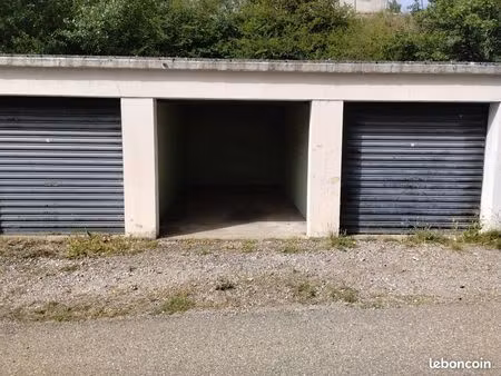 garage à louer
