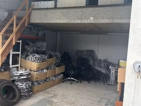 la garde pouverel  hangar de 28 m² + mezzanine 20 m²