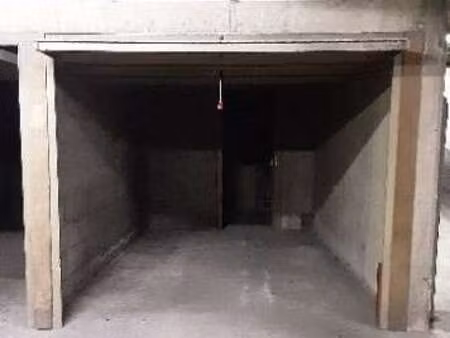 location garage box et parking à rennes centre ville (35000) : à louer / rennes centre vil