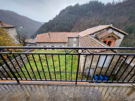 maison de village 103 m²