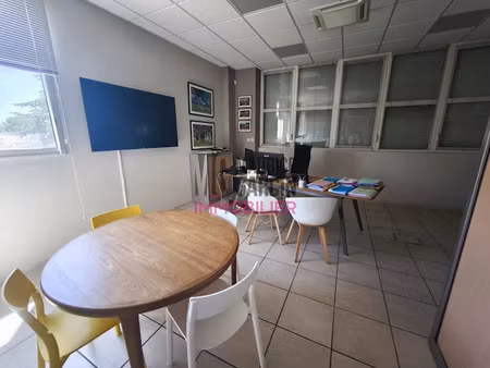 vente locaux professionnels 475 m² à carpentras (84200)  525 000 €