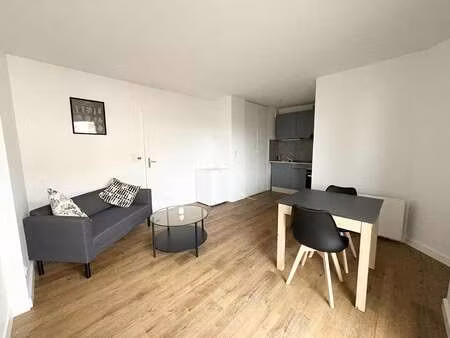 location appartement 2 pièces meublé aux sorinières (44840) : à louer 2 pièces meublé / 38