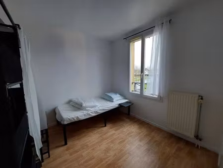 location meublée appartement 2 pièces 8 m² à lieusaint (77127)  570 €