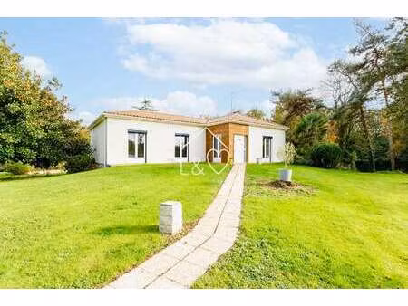 vente maison piscine à aubigny-les-clouzeaux (85430) : à vendre piscine / 157m² aubigny-le