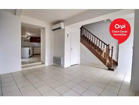 location maison  m² t-4 à saint-paul-cap-de-joux  630 €