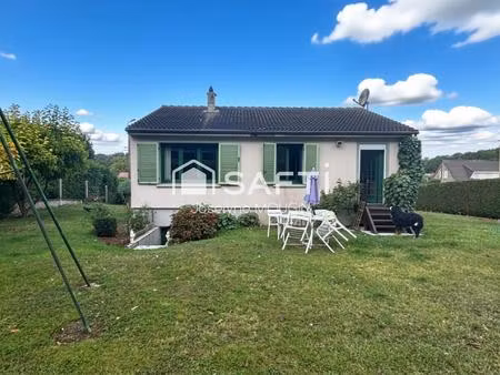 ailly sur noye  pavillon individuel avec sous-sol complet et jardin.