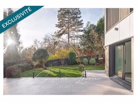 maison contemporaine de 2017 - une ligne sobre qui capte le regard