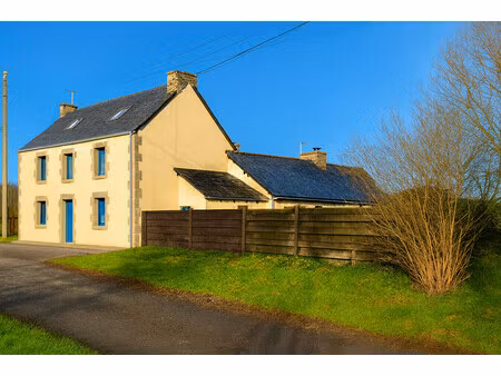 maison à vendre à paule (22340) - côtes-d'armor