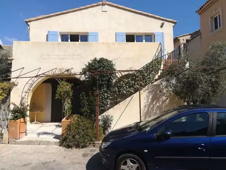 location appartement 5 pièces 128 m² à aureille (13930)  1 200 €